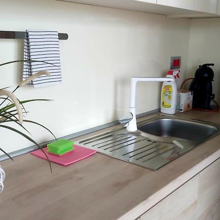 Mobile Home Apartment Camp 克罗诺维察 外观 照片